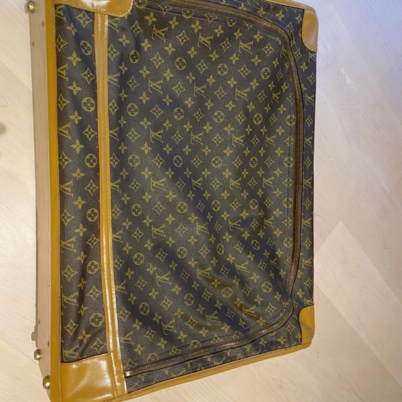 Louis Vuitton authentic Pullman 25x20 suitcase. Lovingly restored. - Picture 1 of 9